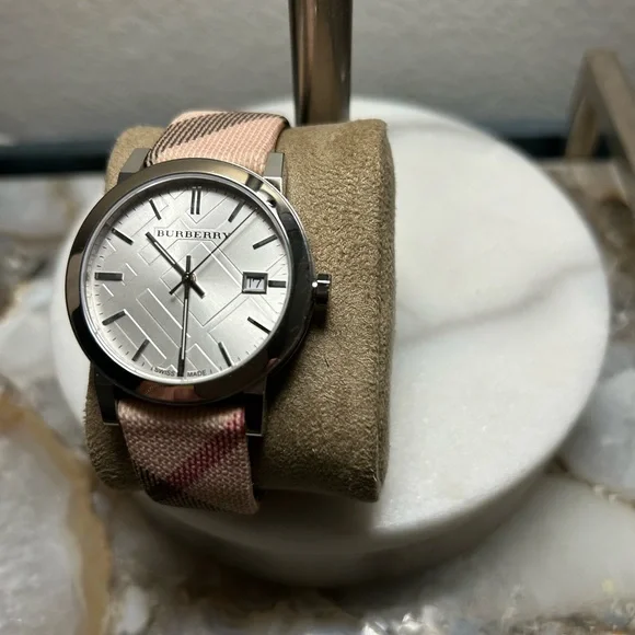 Burberry Silver Dial Watch with Beige & Black Check Strap - Picture 4 of 4